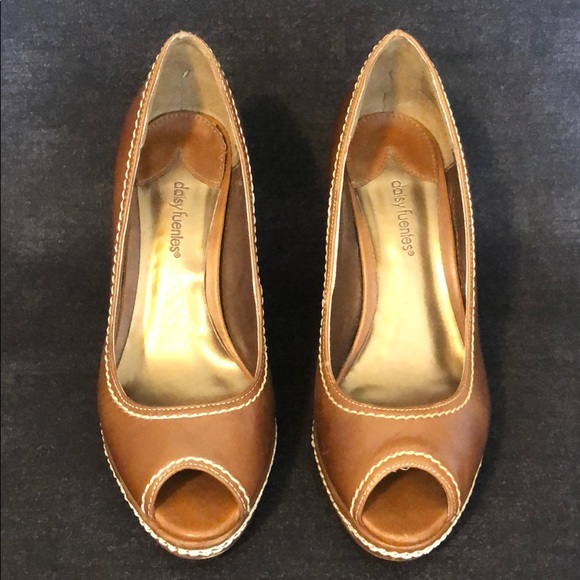 Daisy Fuentes peep toe heels - Picture 4 of 6